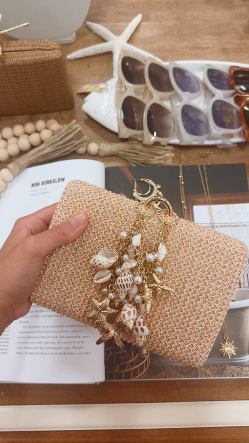 Raffia Shell Bag