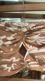 Shells, sun + waves top